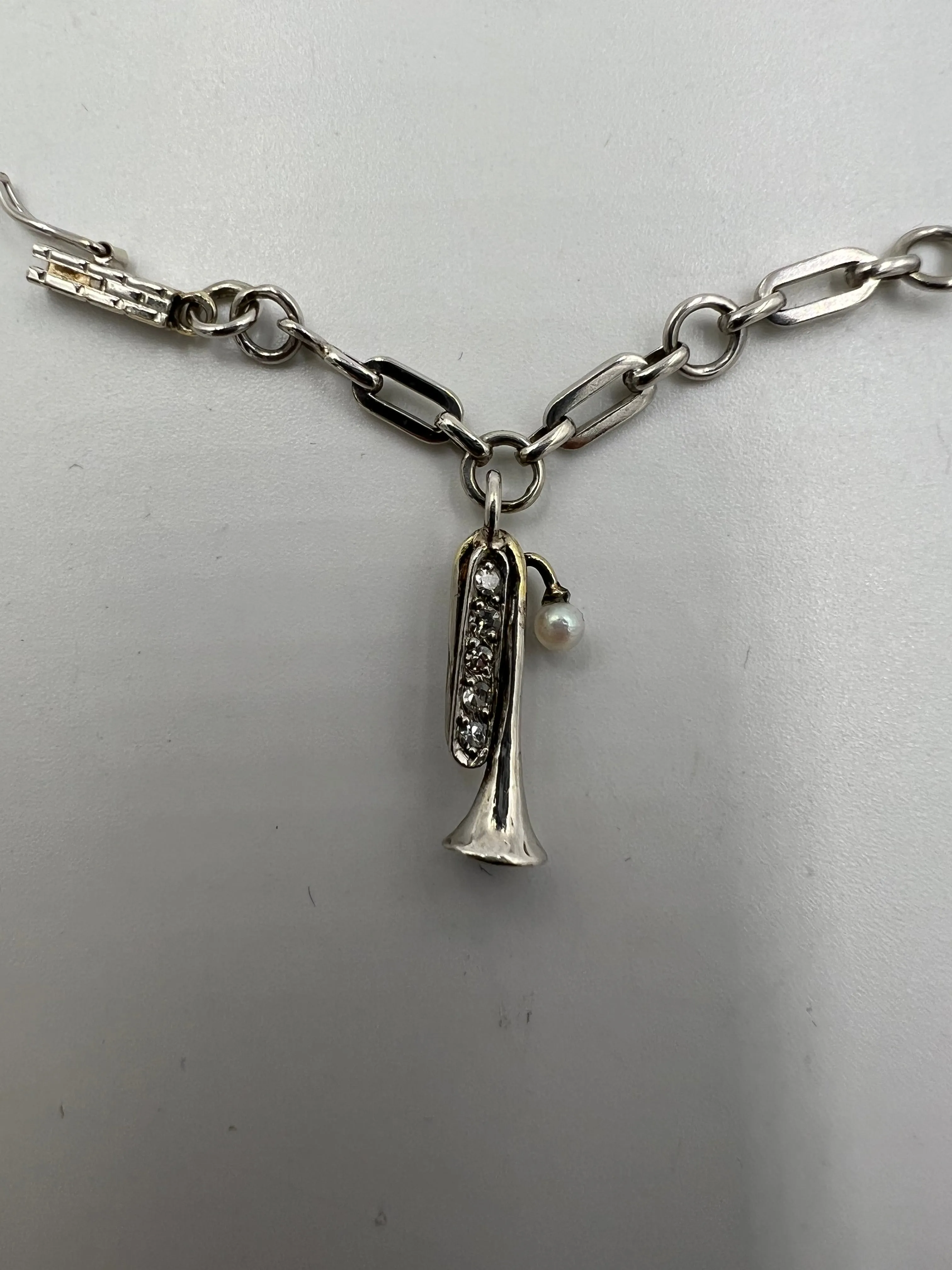 1930s Art Deco 4 Equestrian Charms White Gold Bracelet