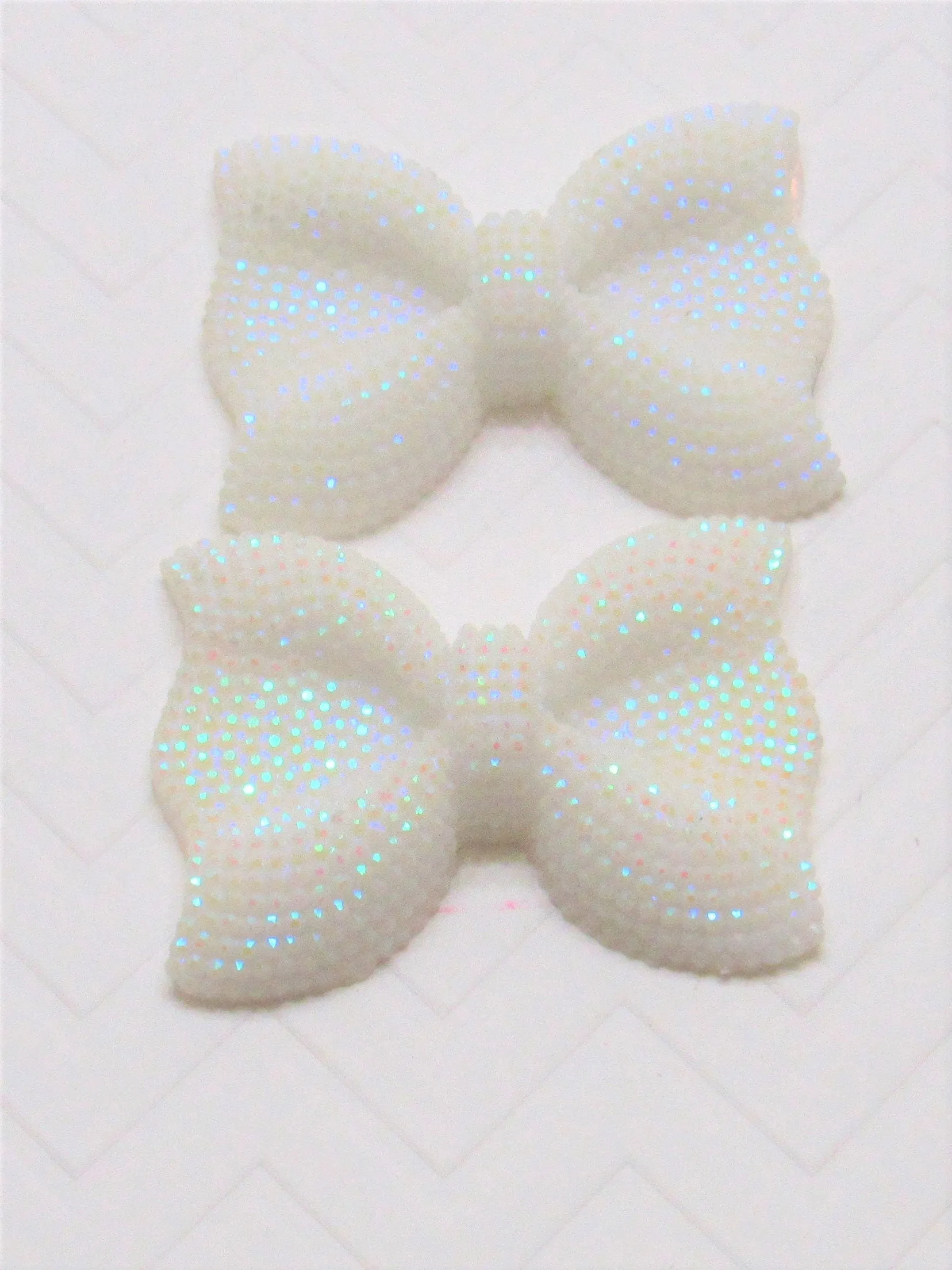 54mm White Rhinestone Bubblegum Bow bead, 1ct for .99 Bow Bead, Chunky Bow, Bubblegum Rhinestone Bead, Chunky Necklace Bow Bead, Bead Supply
