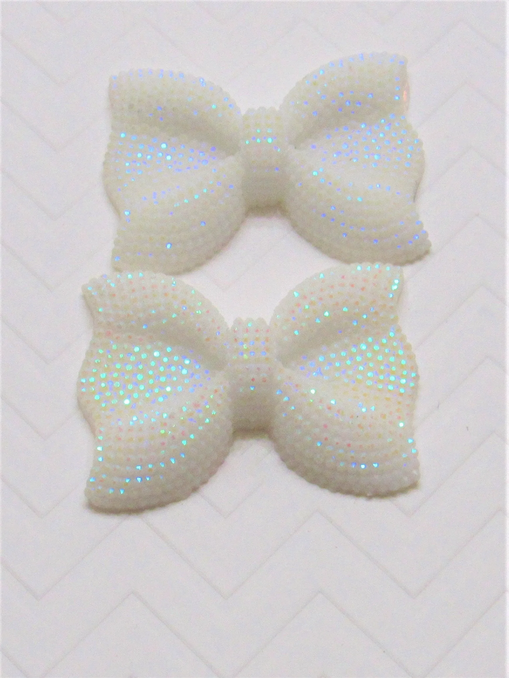 54mm White Rhinestone Bubblegum Bow bead, 1ct for .99 Bow Bead, Chunky Bow, Bubblegum Rhinestone Bead, Chunky Necklace Bow Bead, Bead Supply