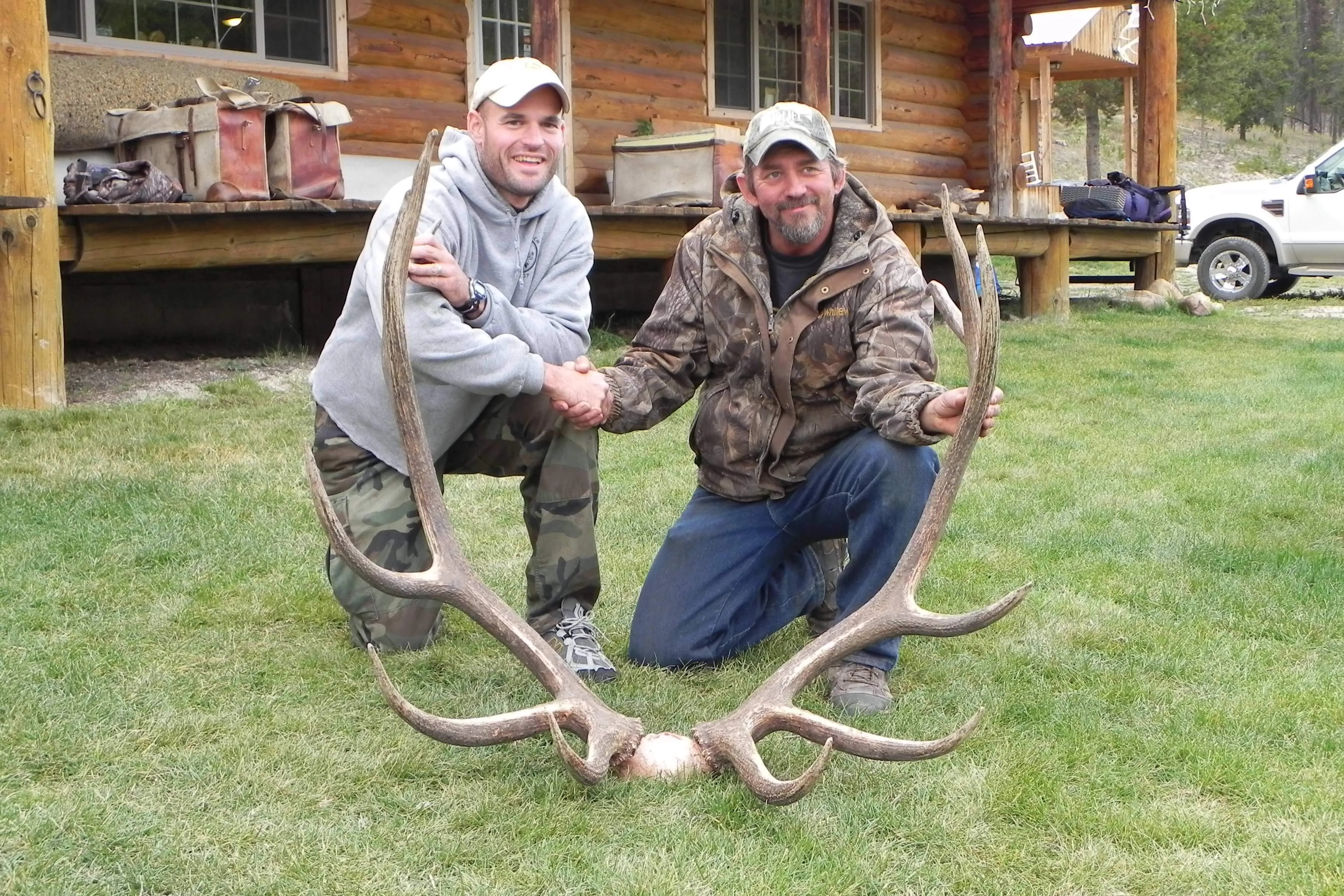 Silver Spur Outfitters - 2:1 Fully Guided Camp Elk/Deer Rifle Hunt