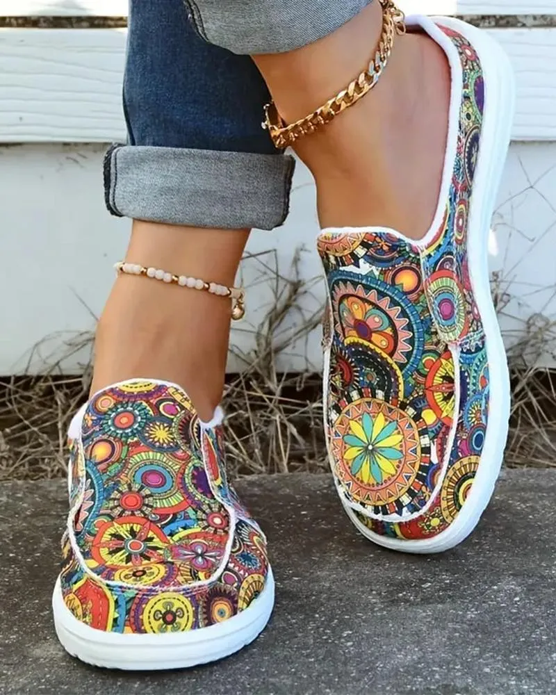 Tribal Floral Print Slip On Casual Loafers