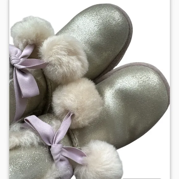 Ugg Gita Pom-Pom Boots Metallic Gold Big Girls size 4