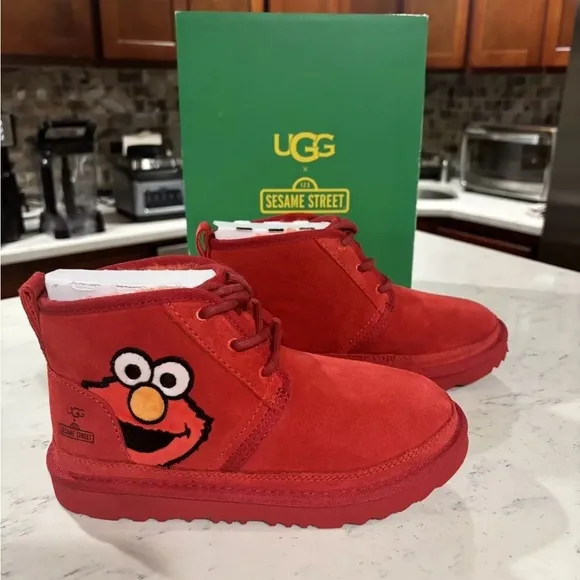 UGG X SESAME STREET Elmo Neumel RedLittle Kids Boots 1-3Y Preschool Size