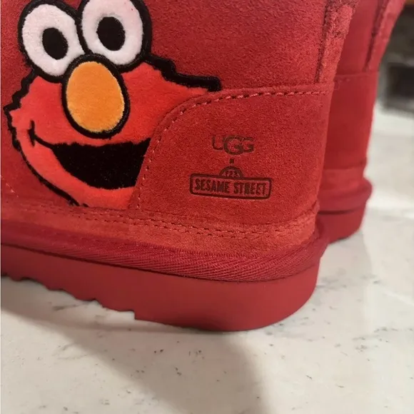 UGG X SESAME STREET Elmo Neumel RedLittle Kids Boots 1-3Y Preschool Size
